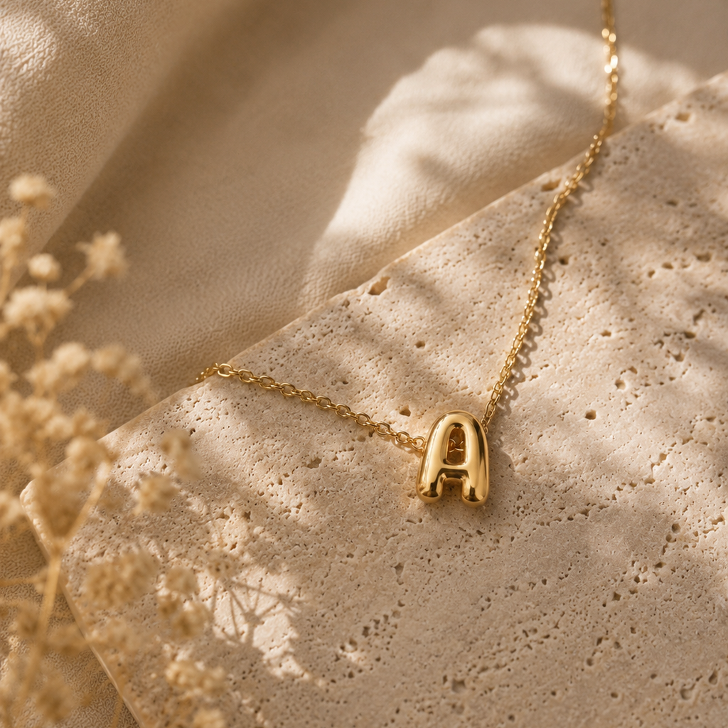 Collar letra bubble