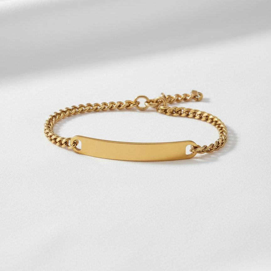 Esclava mujer dorada