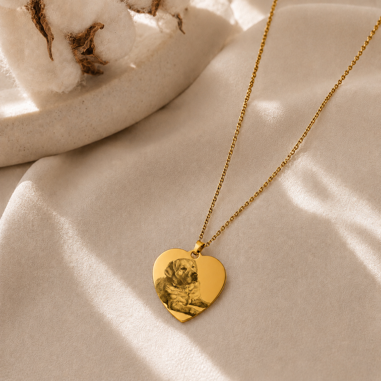 Collar corazón dorado