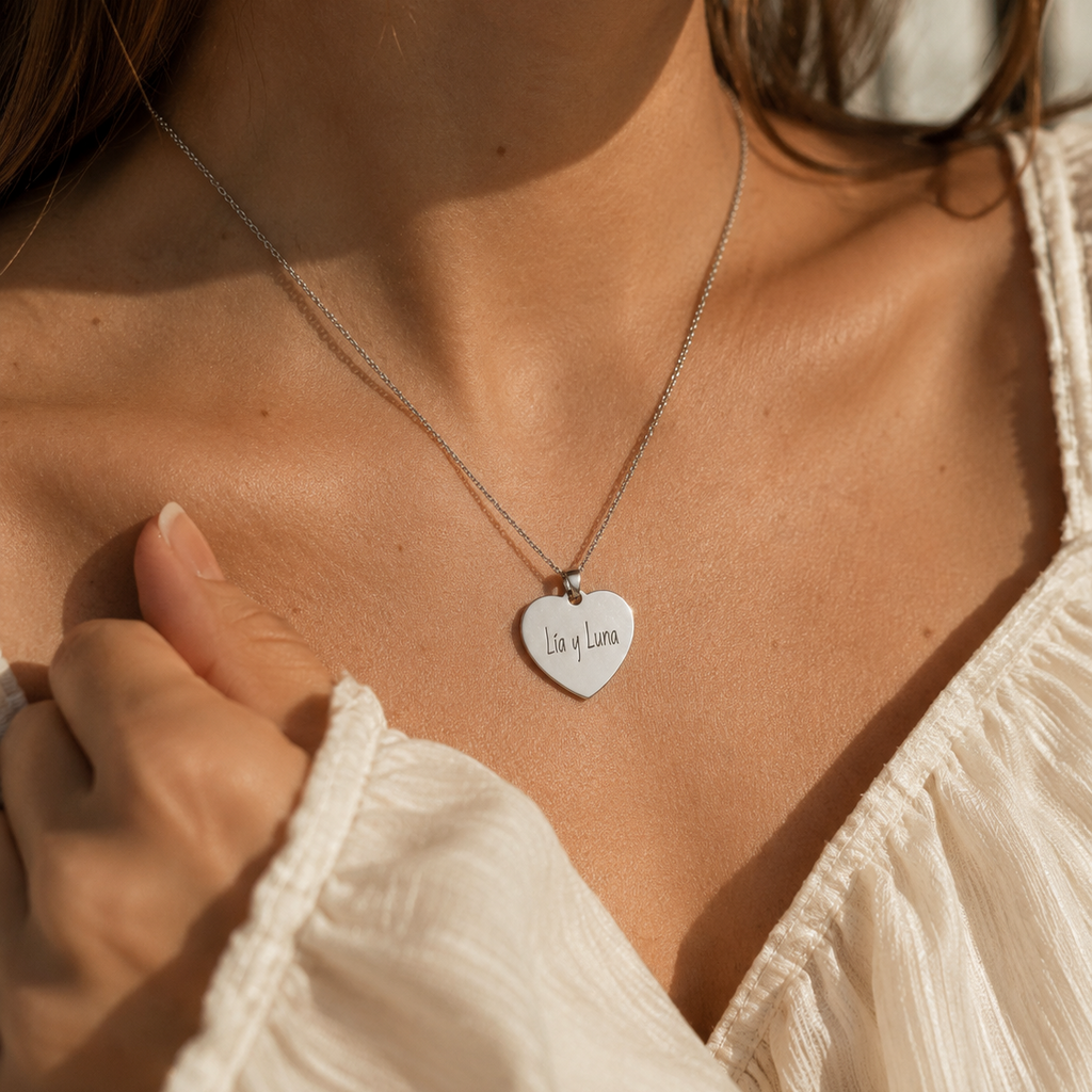 Collar corazón plateado