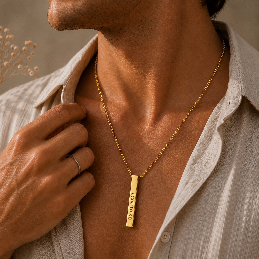 Collar obelisco oro