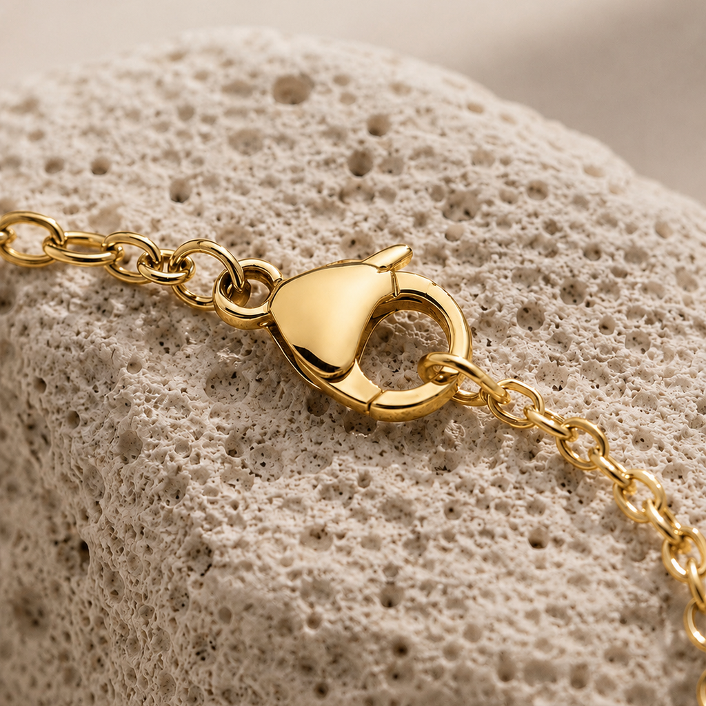 Pulsera corazón dorado