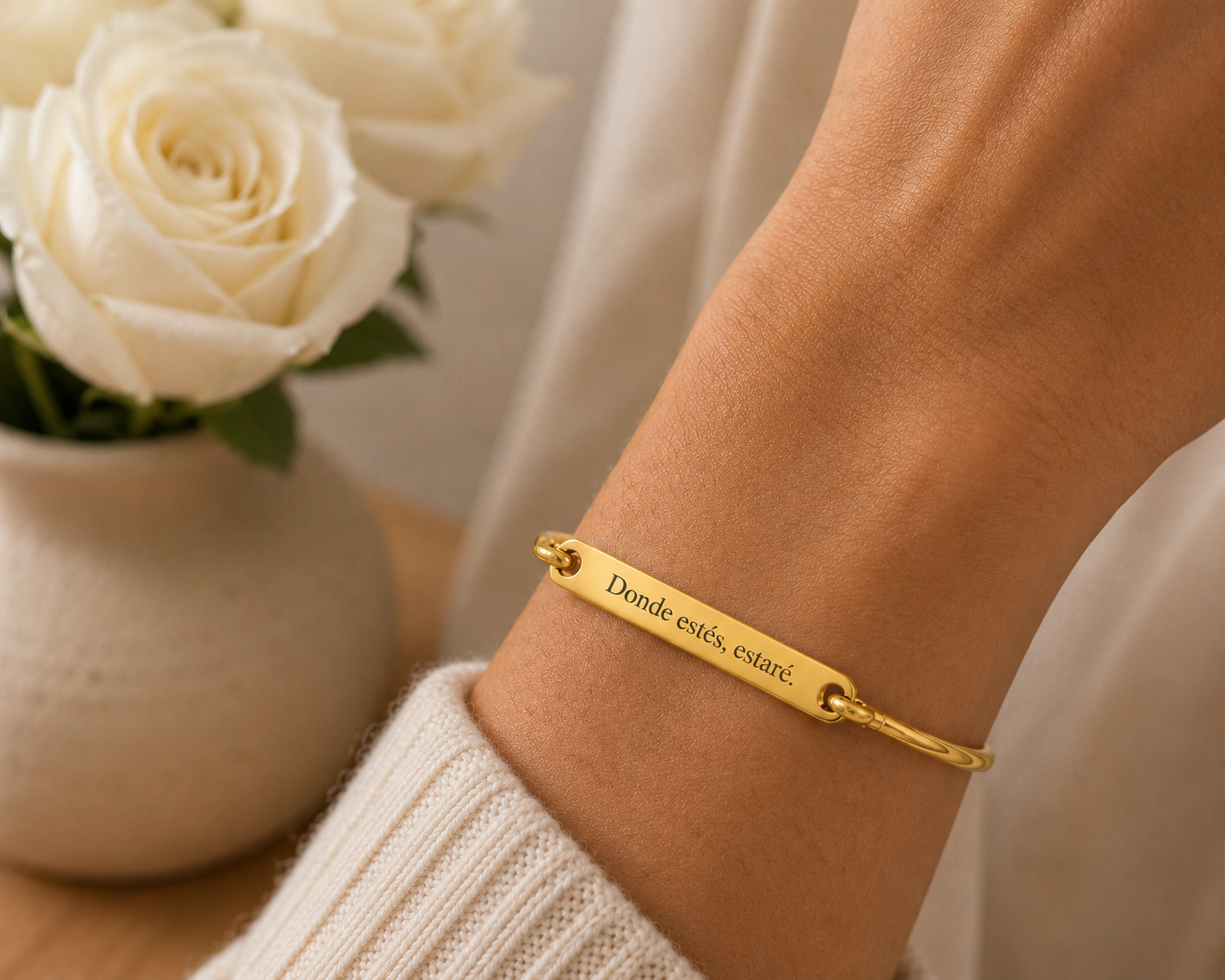 Brazalete cerrado dorado