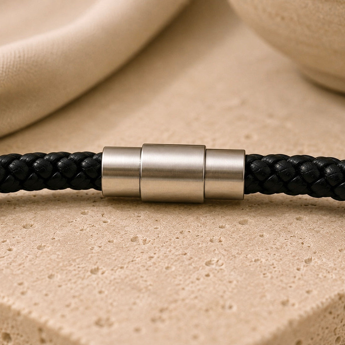 Pulsera cuero circular