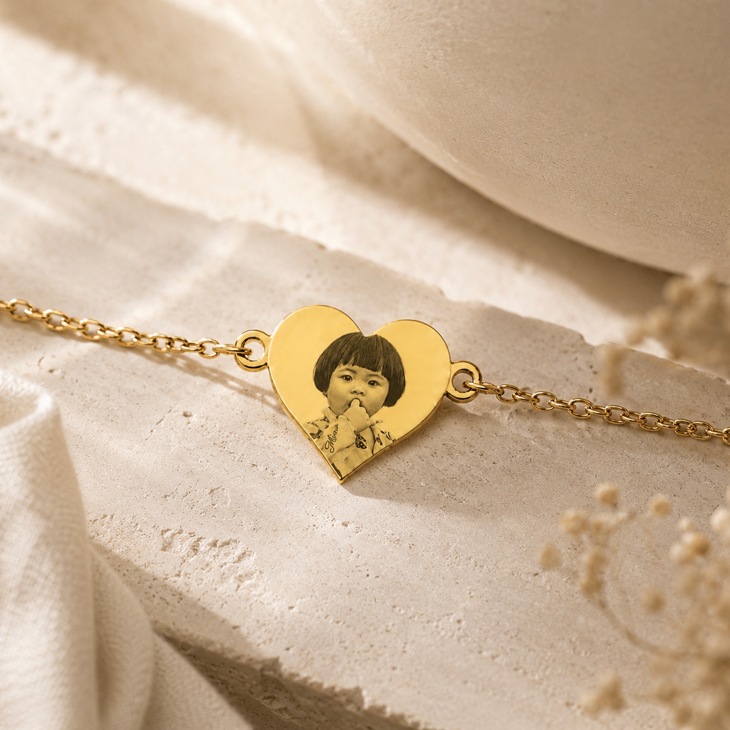 Pulsera corazón dorado