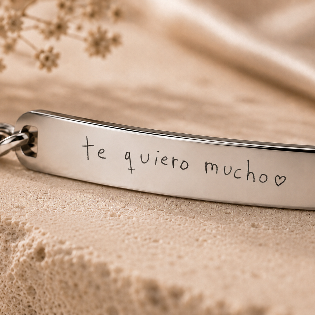 Esclava mujer plateada