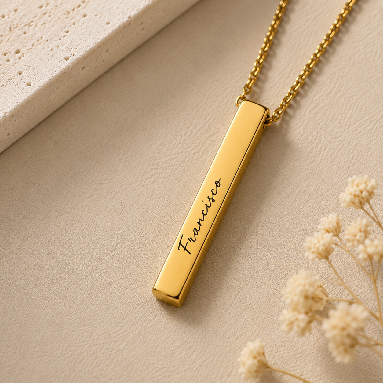 Collar obelisco oro