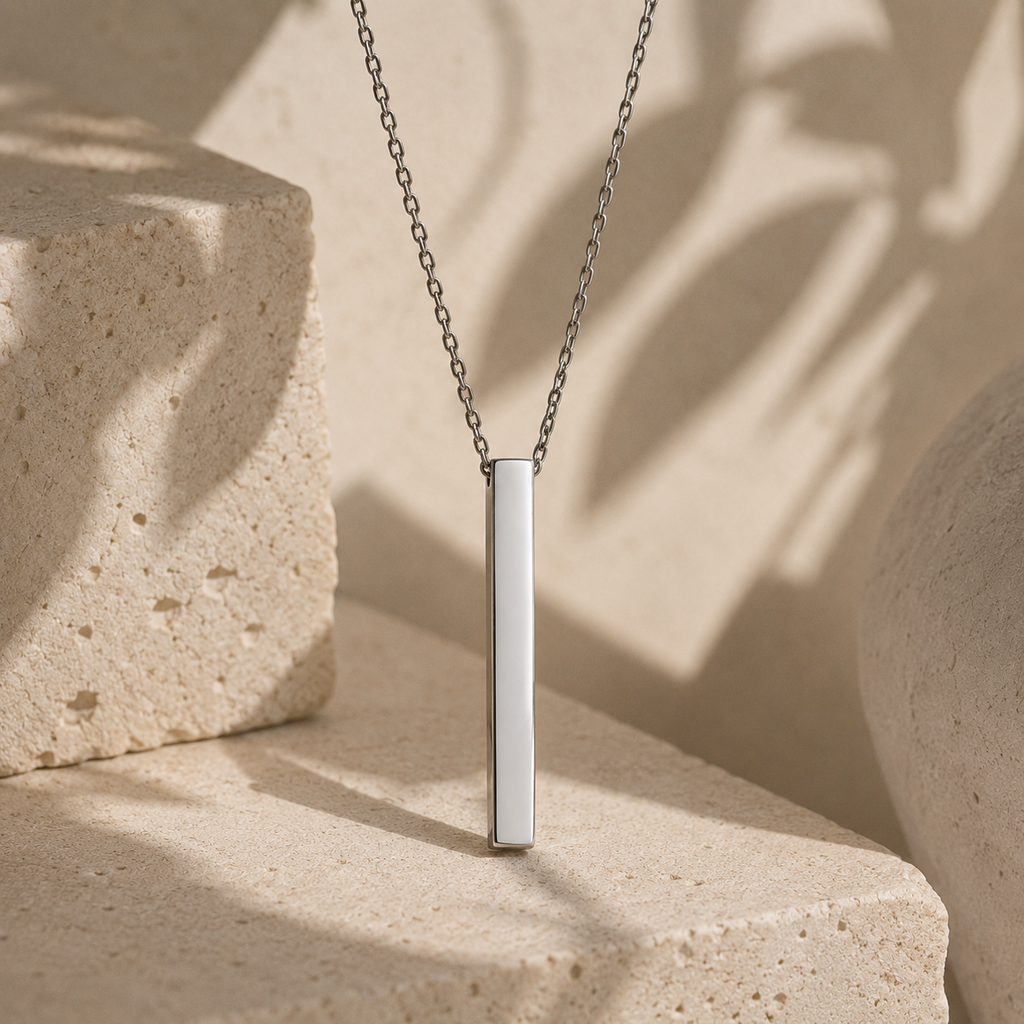 Collar obelisco plateado